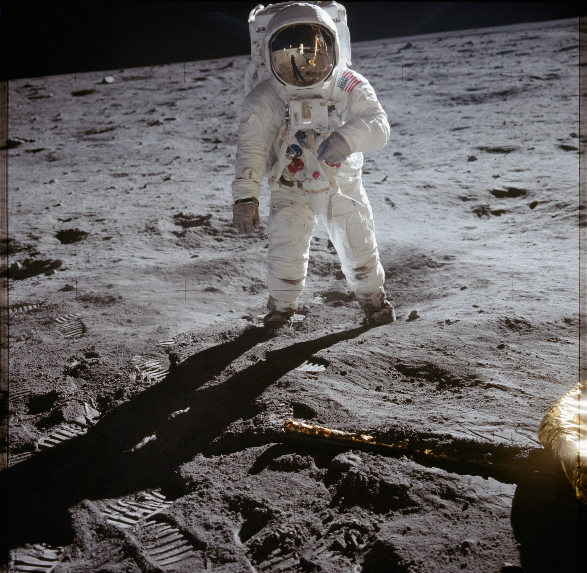 Apollo 11 astronotunun Ay yüzeyinde bıraktığı iz